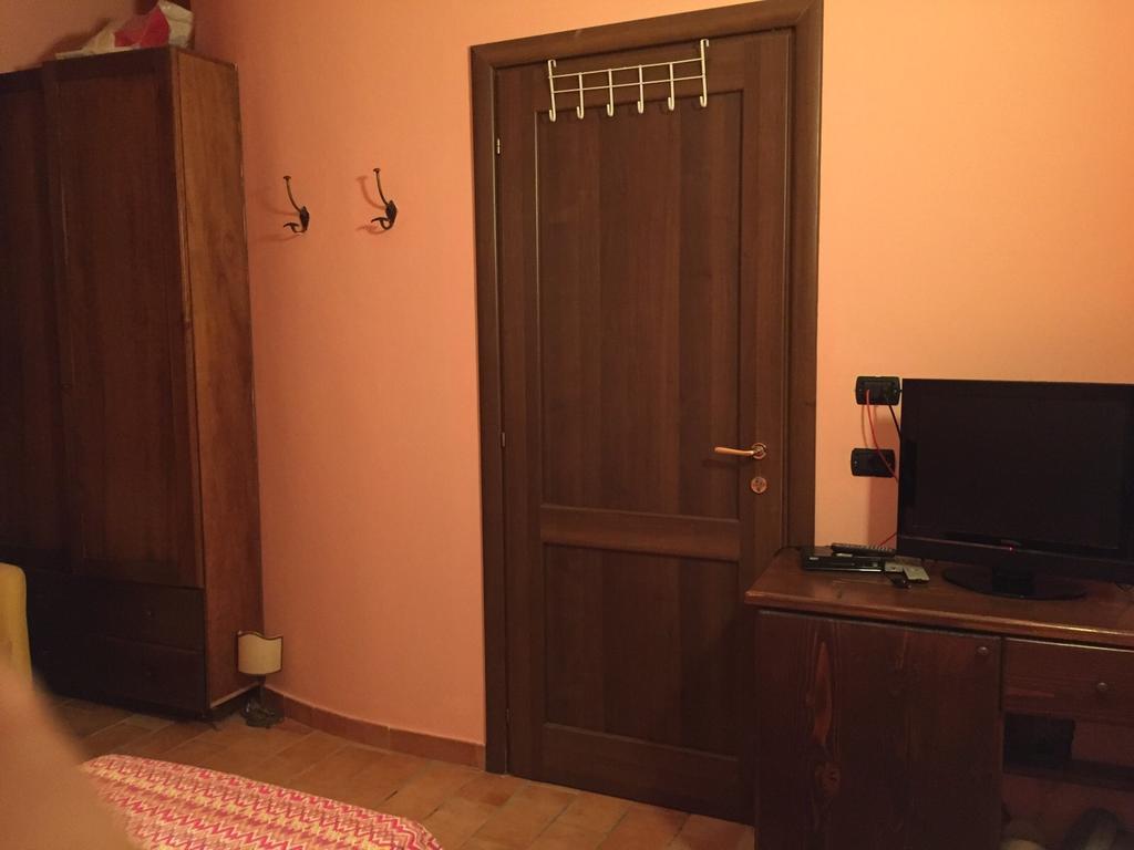 Il Casello Hotel Paola Szoba fotó