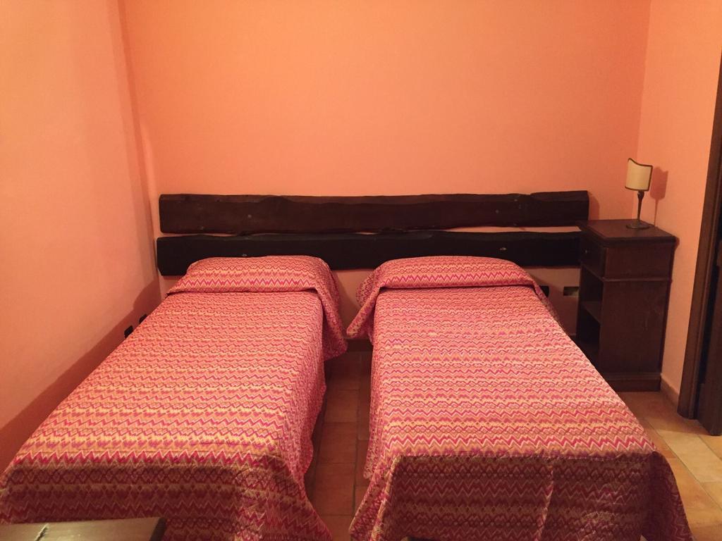 Il Casello Hotel Paola Szoba fotó